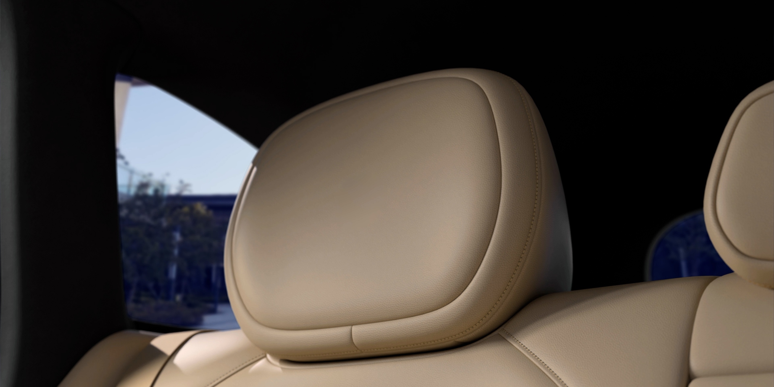 Wider Second-Row Headrests Wider Second-Row Headrests