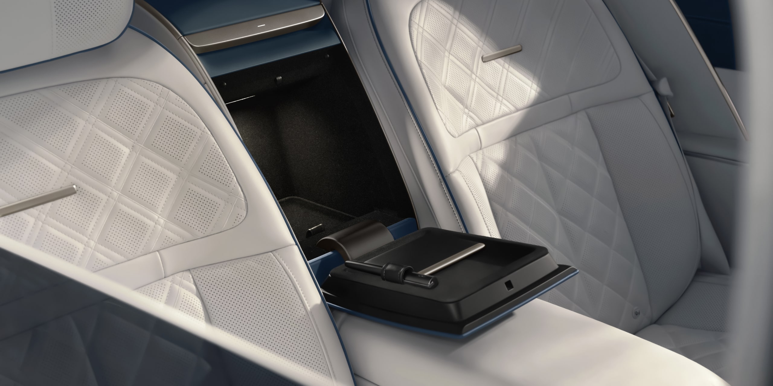 8L Rear Safe 8L Rear Safe