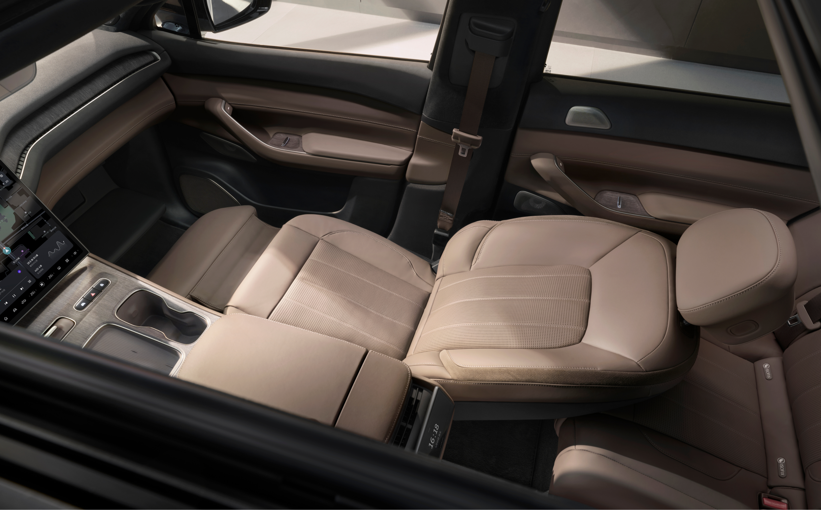 Spacious Enough for a Good Stretch Spacious Enough for a Good Stretch