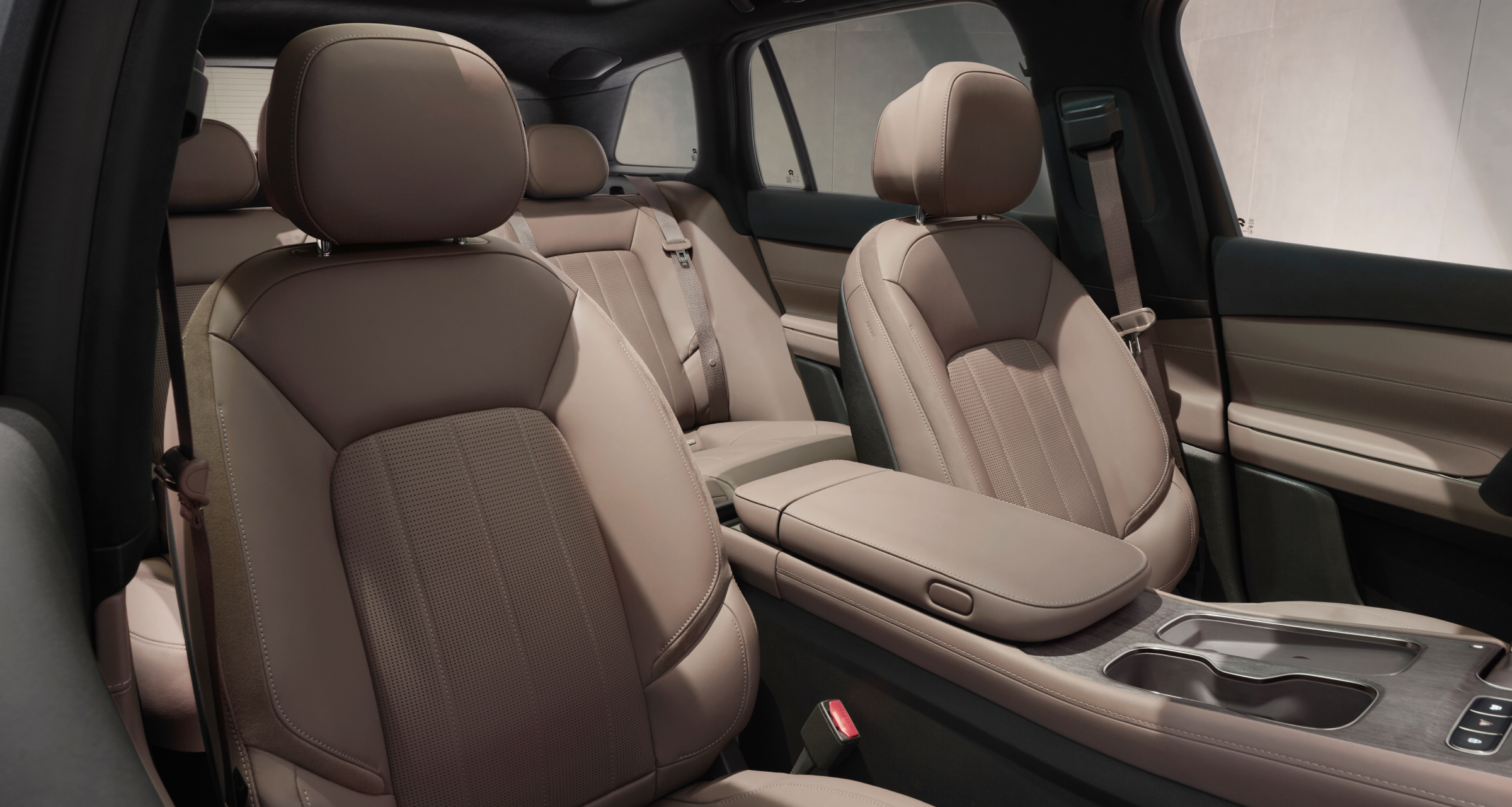 Ultra-Fit SeatsDetails at Every Touchpoint Ultra-Fit SeatsDetails at Every Touchpoint